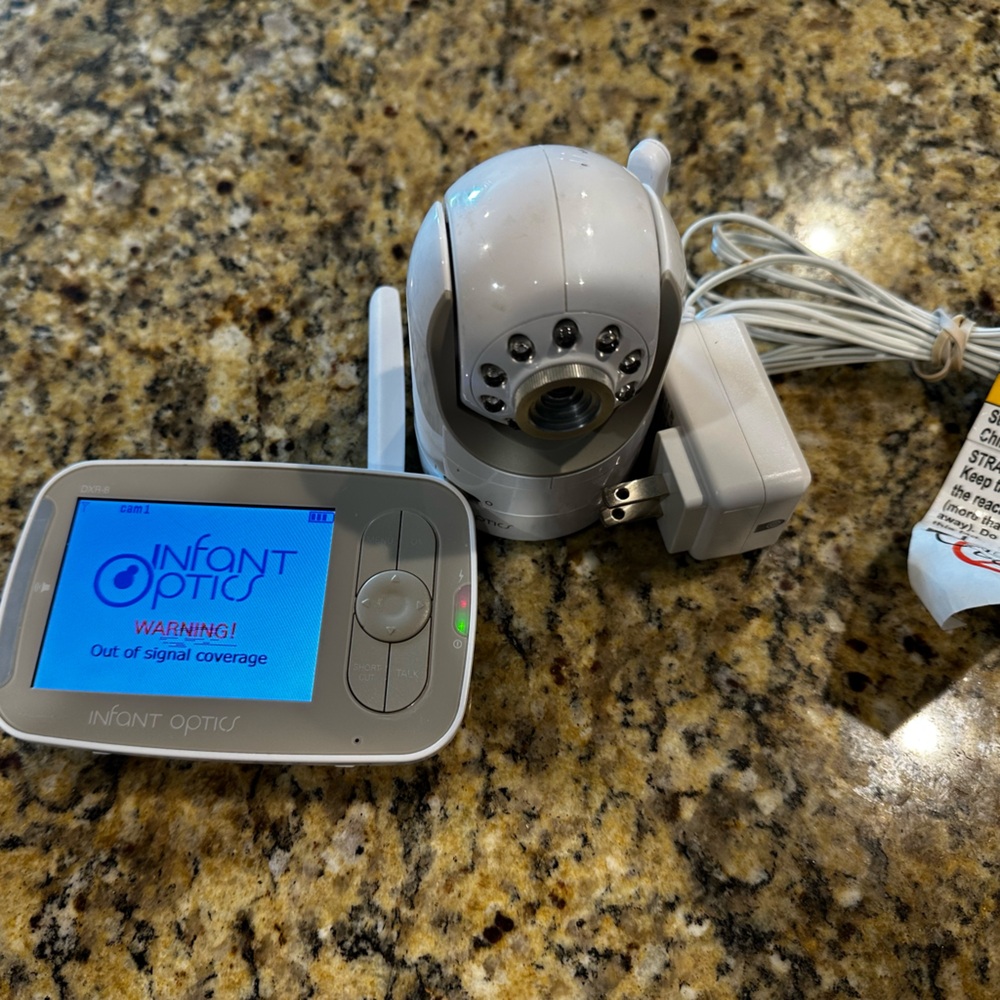 Infant Optics DXR-8 Video Baby Monitor with Camera Battery Power Cords Works